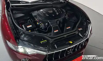 Maserati Levante 2018 3.0 гидро в Москве № 1550875, миниатюра 5