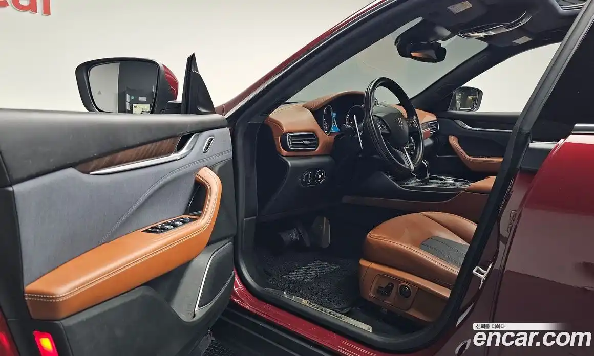 Maserati Levante 2018 3.0 гидро в Москве № 1550875, фото 9