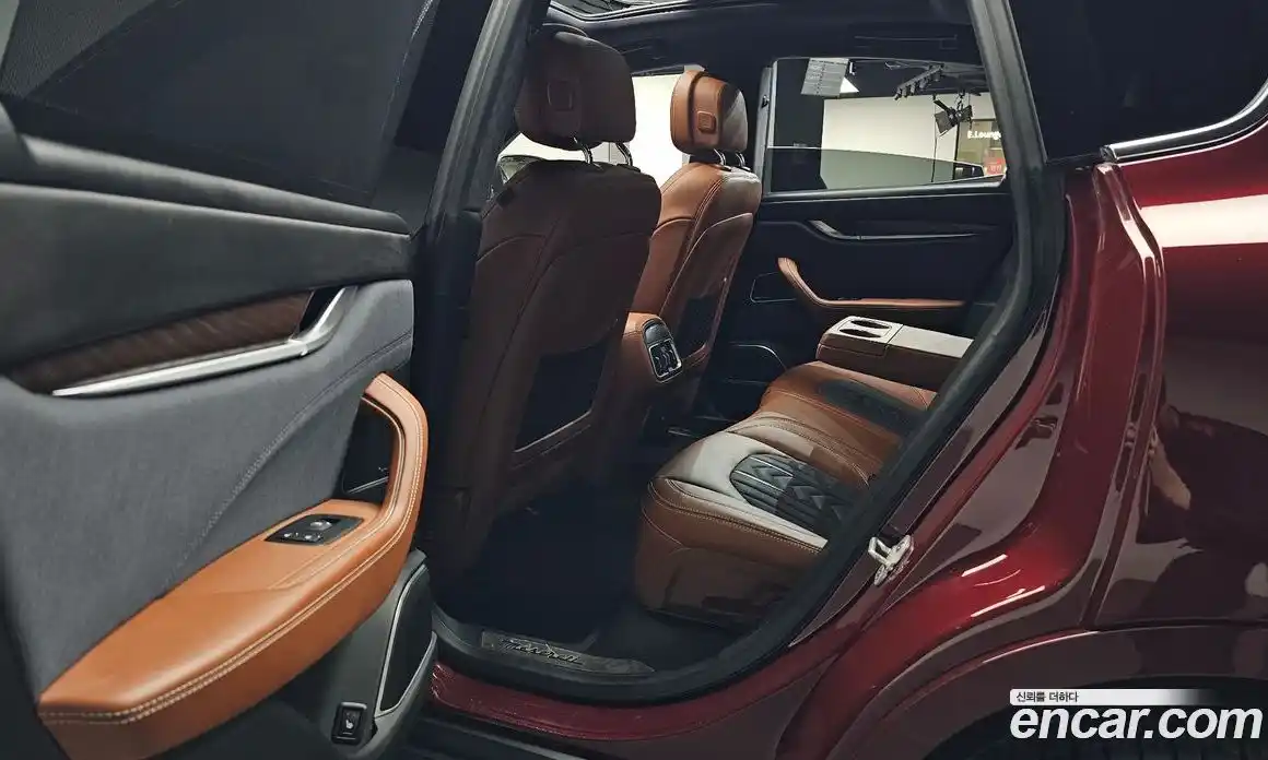 Maserati Levante 2018 3.0 гидро в Москве № 1550875, фото 10