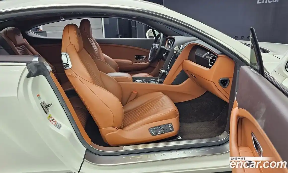 Bentley Continental 2015 4.0 гидро в Москве № 1551459, фото 11