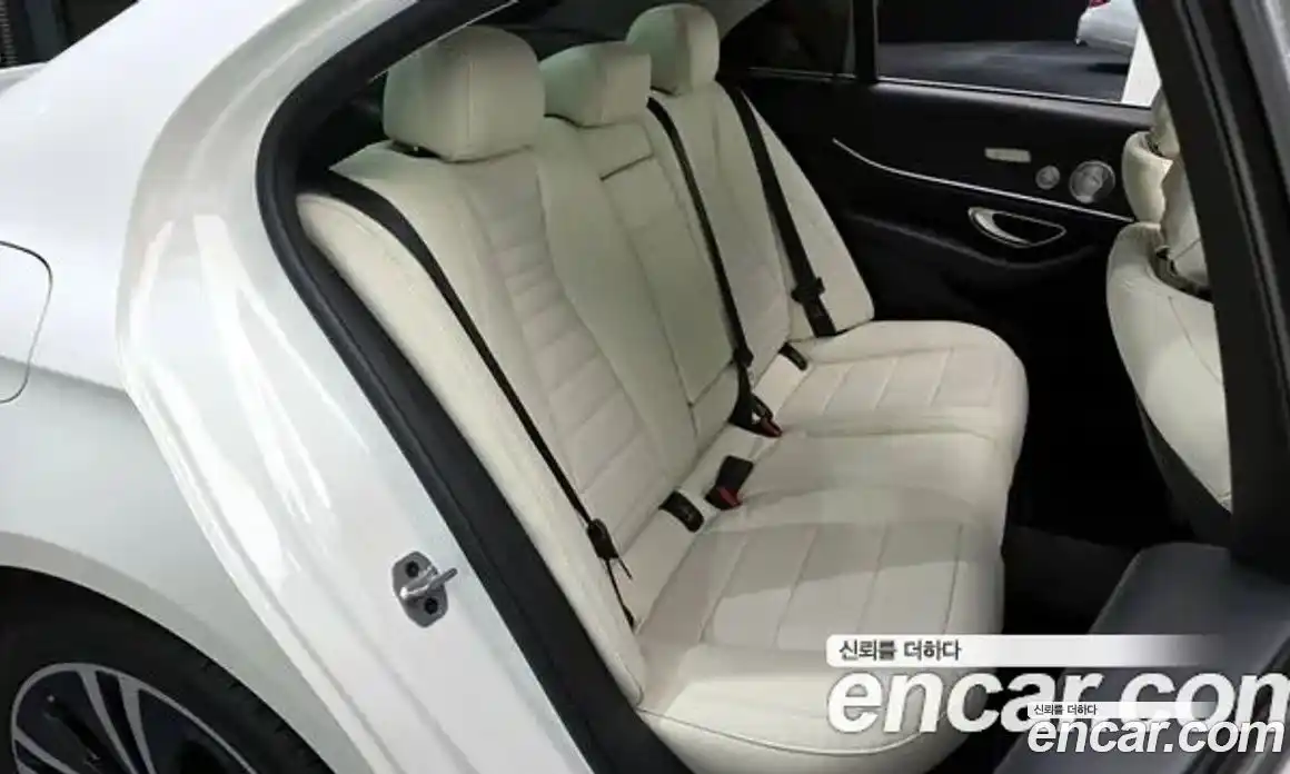 Mercedes-Benz E-Class 2020 2.0 гидро в Москве, фото 12