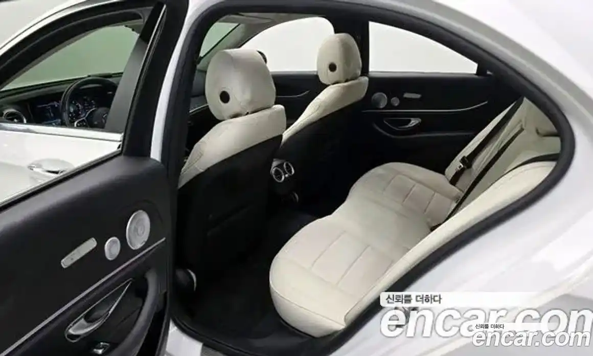 Mercedes-Benz E-Class 2020 2.0 гидро в Москве, фото 13