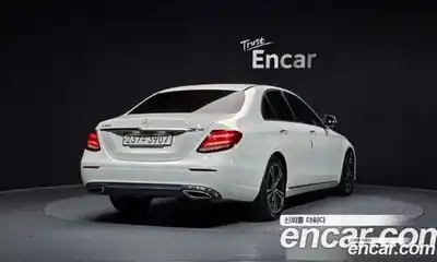 Mercedes-Benz E-Class 2020 2.0 гидро в Москве, миниатюра 2