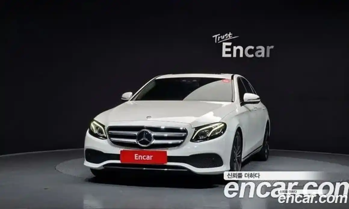 Mercedes-Benz E-Class 2020 2.0 гидро в Москве, фото 3