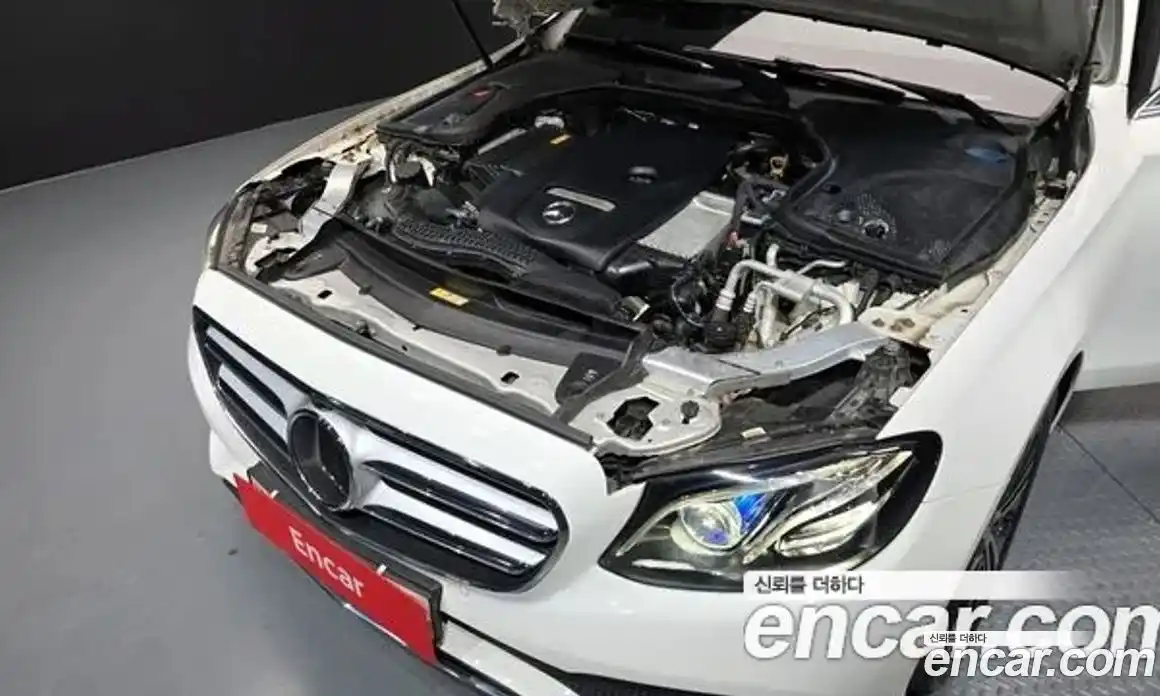 Mercedes-Benz E-Class 2020 2.0 гидро в Москве, фото 6