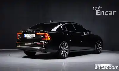 Volvo S60 2023 2.0 гидро в Москве № 212883, миниатюра 2