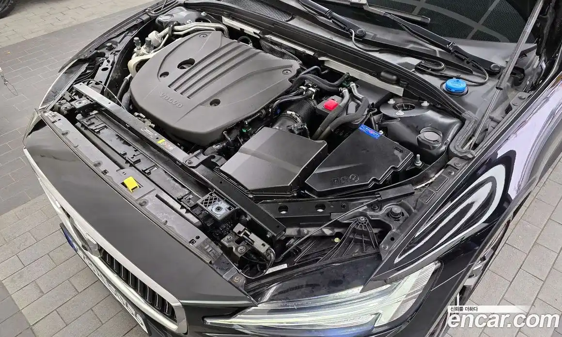 Volvo S60 2023 2.0 гидро в Москве № 212883, фото 6