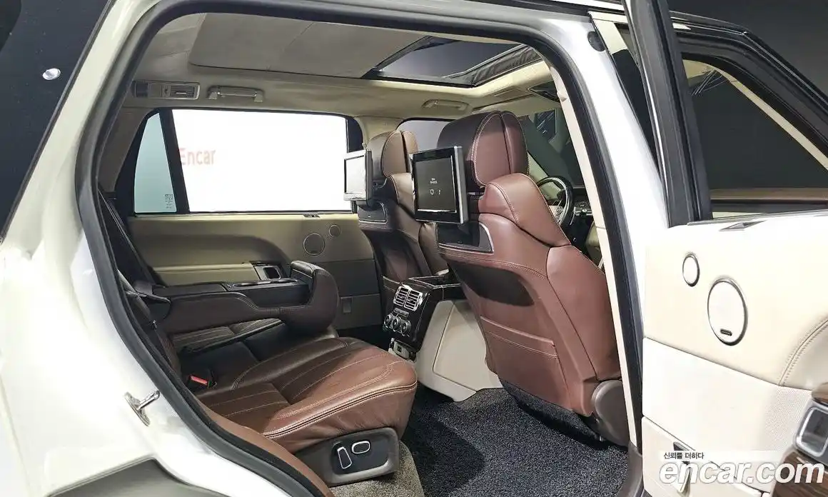 Land Rover Range-Rover 2015 4.4 гидро в Москве № 213840, фото 15