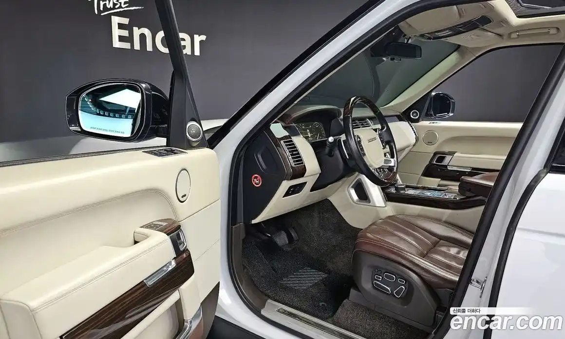 Land Rover Range-Rover 2015 4.4 гидро в Москве № 213840, фото 5