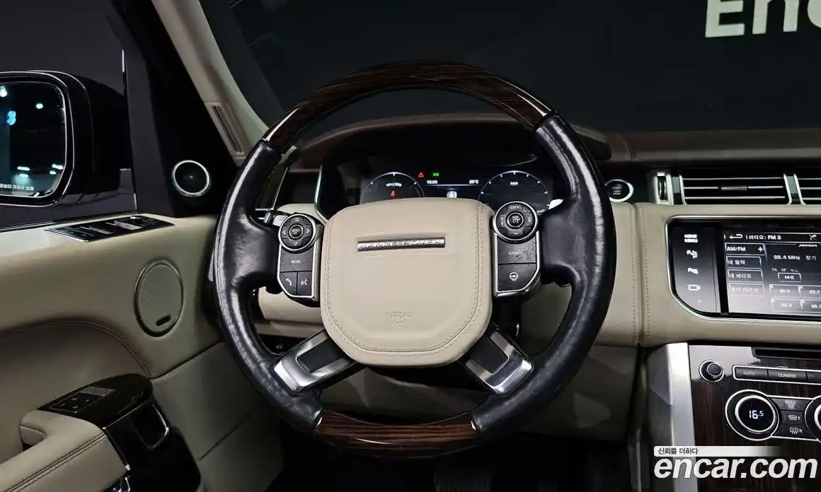 Land Rover Range-Rover 2015 4.4 гидро в Москве № 213840, фото 6