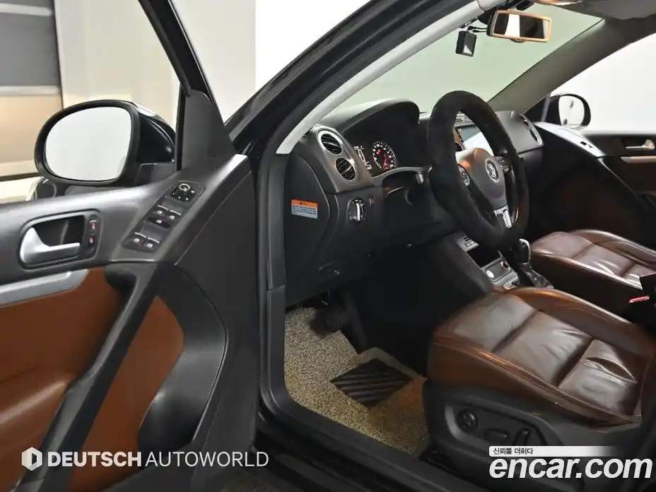 Volkswagen Tiguan 2016 2.0 гидро в Москве № 215368, фото 11
