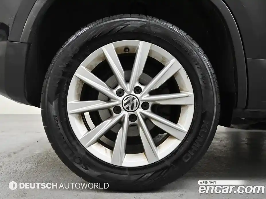 Volkswagen Tiguan 2016 2.0 гидро в Москве № 215368, фото 5