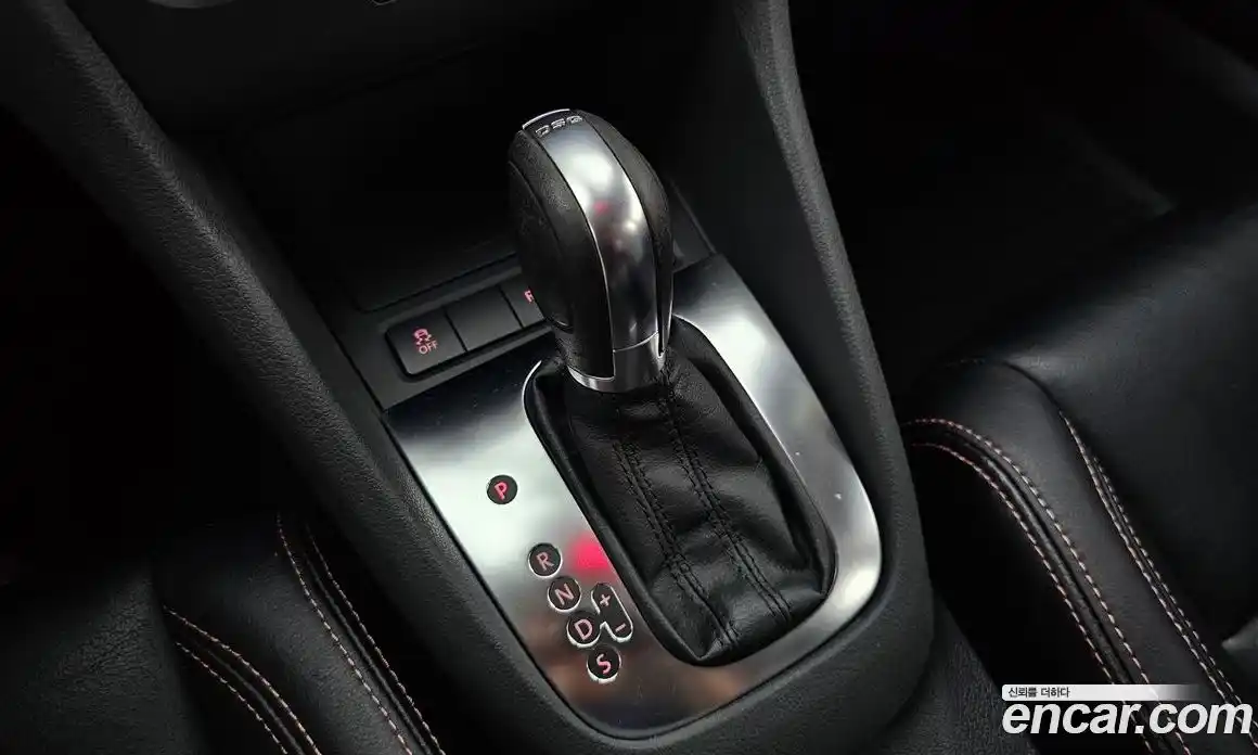 Volkswagen Golf 2012 1.4 гидро в Москве № 217993, фото 9