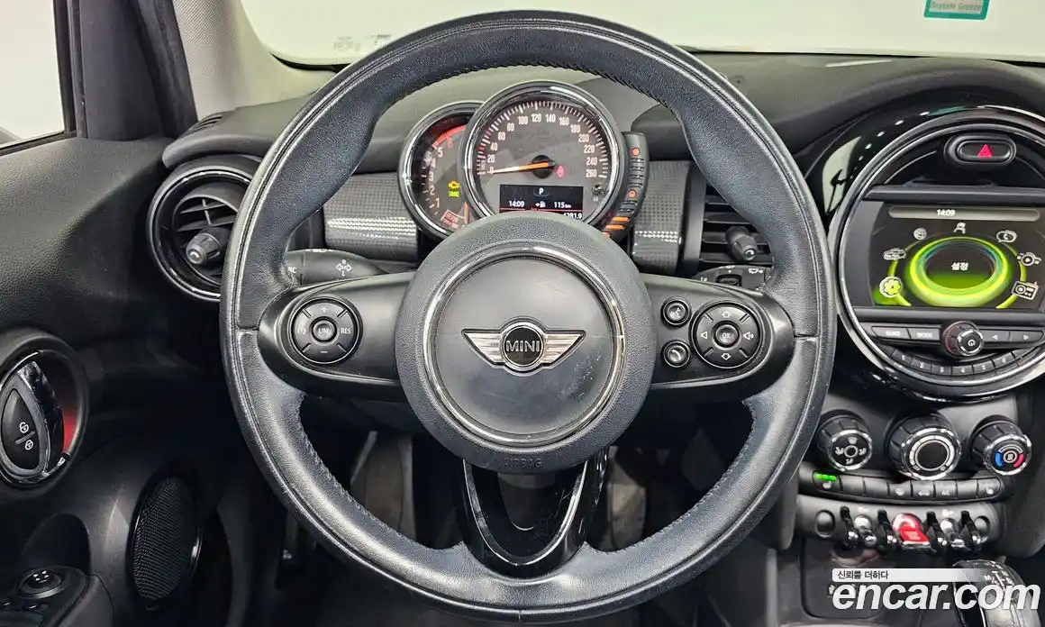Mini Cooper 2015 1.5 гидро в Москве № 221279, фото 13