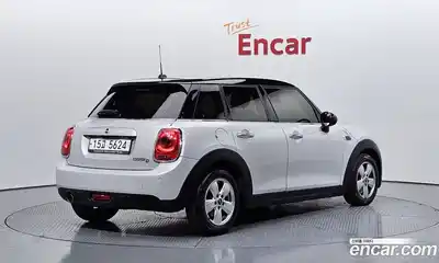 Mini Cooper 2015 1.5 гидро в Москве № 221279, миниатюра 2