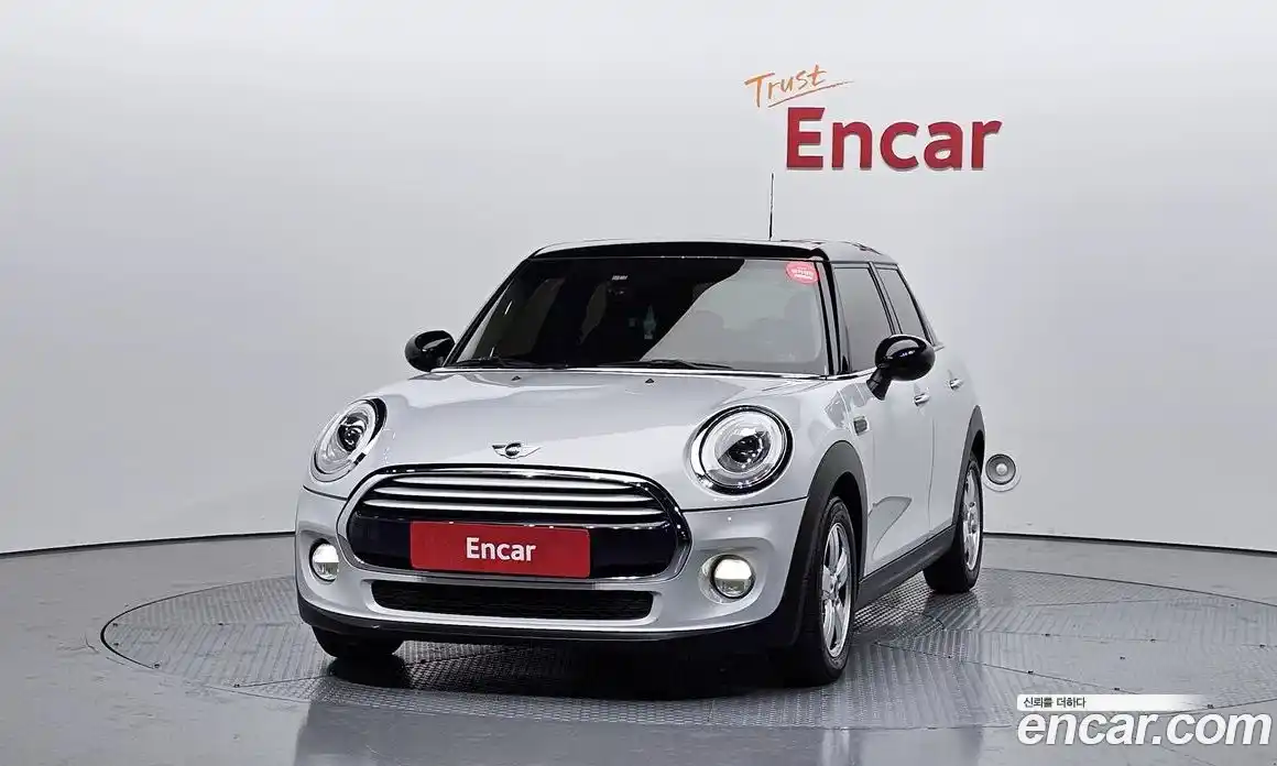 Mini Cooper 2015 1.5 гидро в Москве № 221279, фото 3