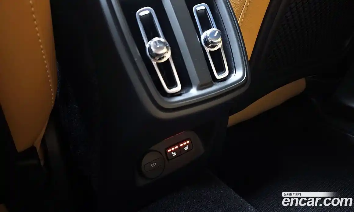Volvo XC40 2020 2.0 гидро в Москве № 230414, фото 17
