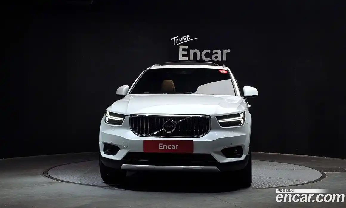 Volvo XC40 2020 2.0 гидро в Москве № 230414, фото 3