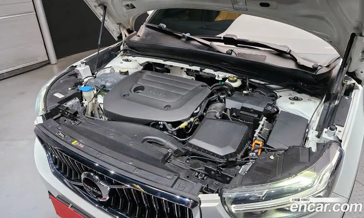 Volvo XC40 2020 2.0 гидро в Москве № 230414, фото 6