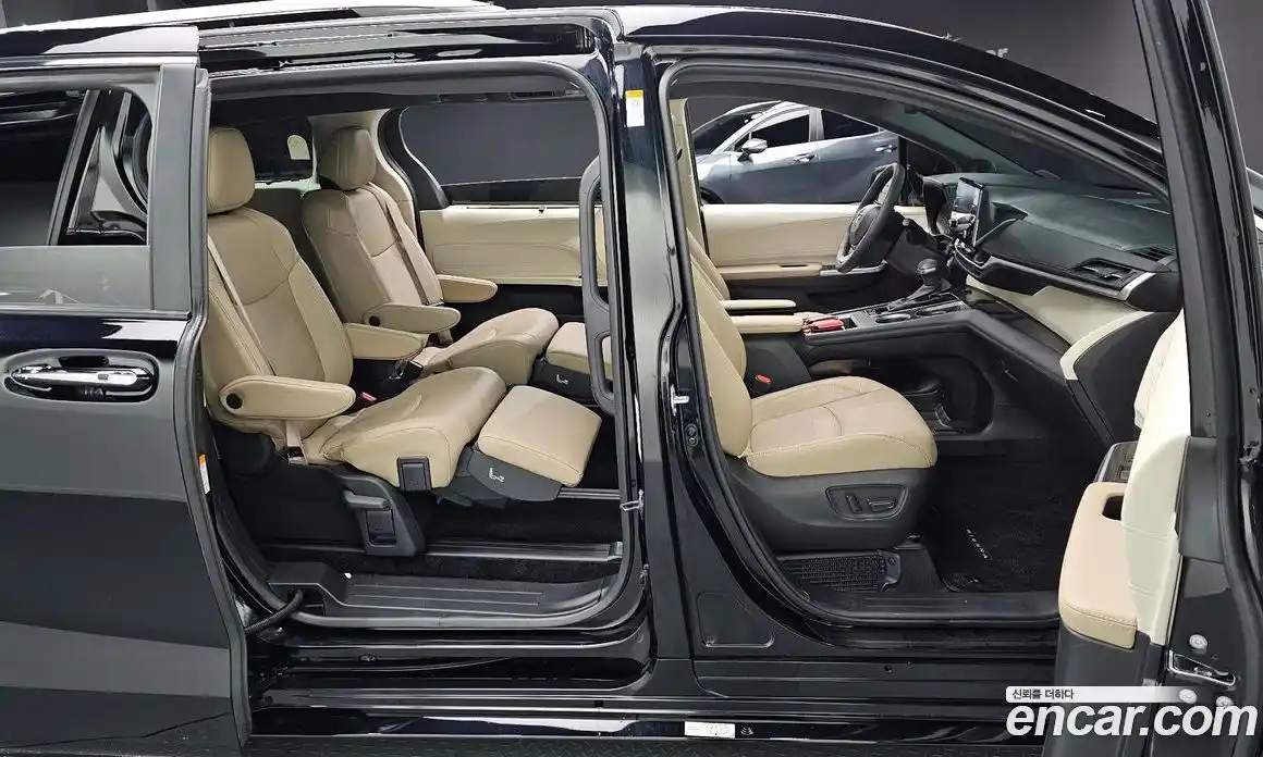 Toyota Sienna 2024 2.5 гидро в Москве № 232827, фото 16