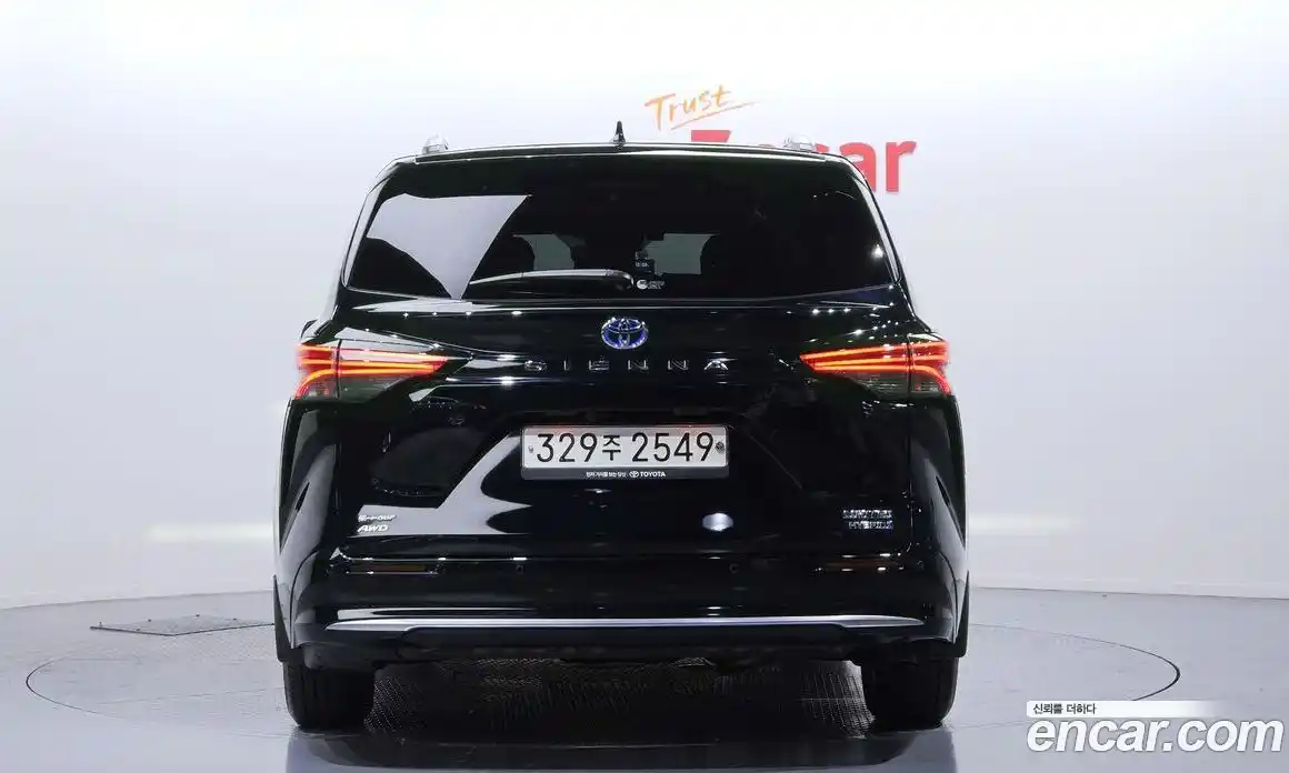 Toyota Sienna 2024 2.5 гидро в Москве № 232827, фото 4