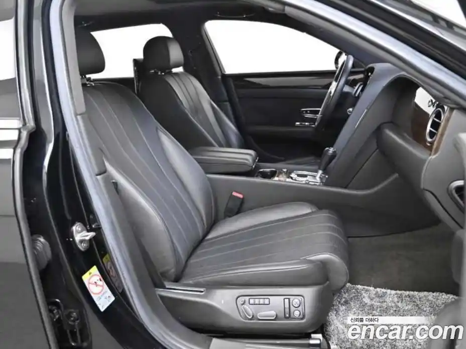 Bentley Flying Spur 2015 4.0 гидро в Москве № 256676, фото 11