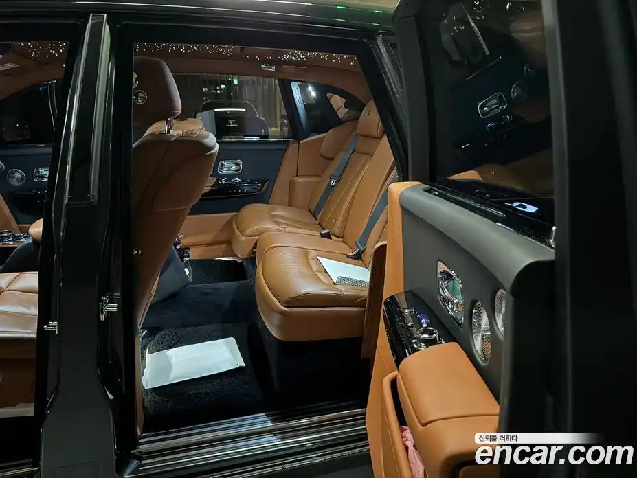 Rolls-Royce Phantom 2021 6.7 гидро в Москве № 256710, фото 8