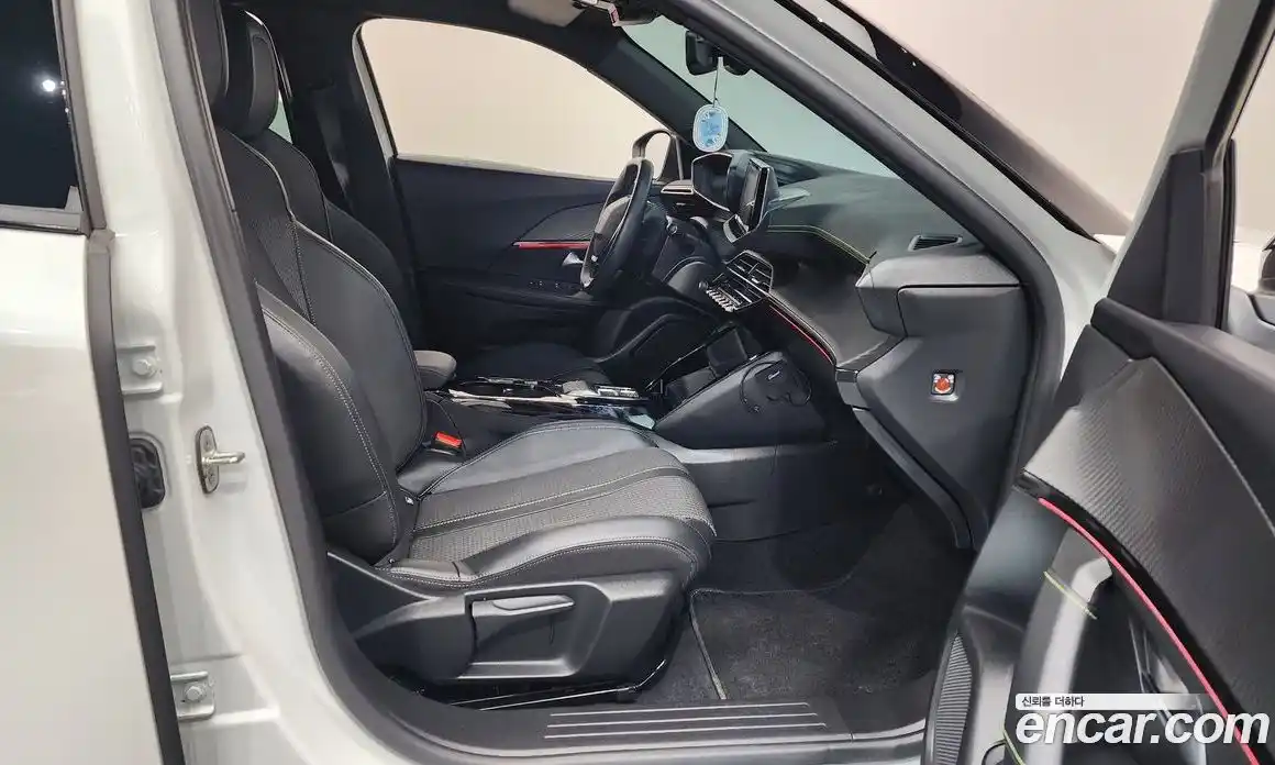 Peugeot 2008 2023 0.1 гидро в Москве № 305644, фото 11