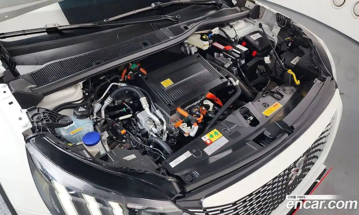 Peugeot 2008 2023 0.1 гидро в Москве № 305644, фото 6