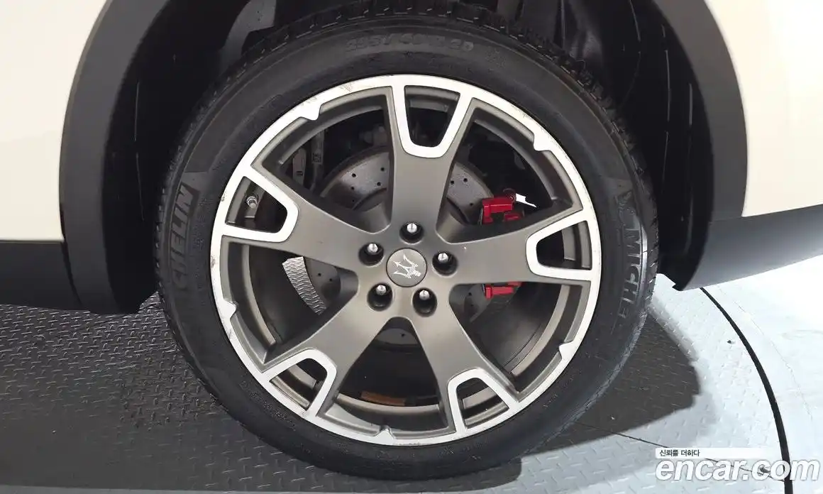 Maserati Levante 2018 3.0 гидро в Москве № 1152440, фото 5