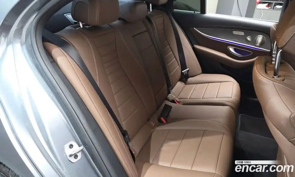 Mercedes-Benz E-Class 2023 2.0 гидро в Москве № 137351, фото 12