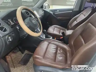 Volkswagen Tiguan 2012 2.0 гидро в Москве № 146969, миниатюра 6