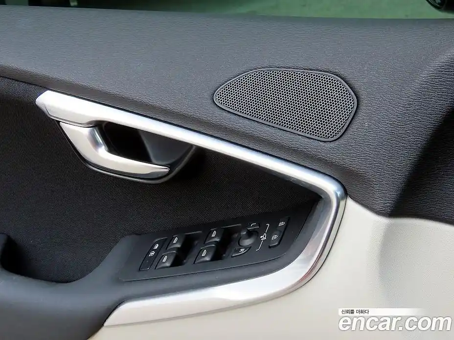 Volvo V40 2014 1.6 гидро в Москве № 1473796, фото 11