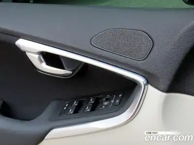 Volvo V40 2014 1.6 гидро в Москве № 1473796, миниатюра 11