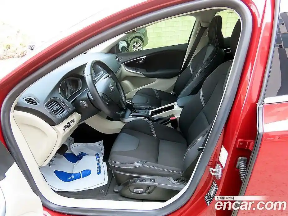 Volvo V40 2014 1.6 гидро в Москве № 1473796, фото 5