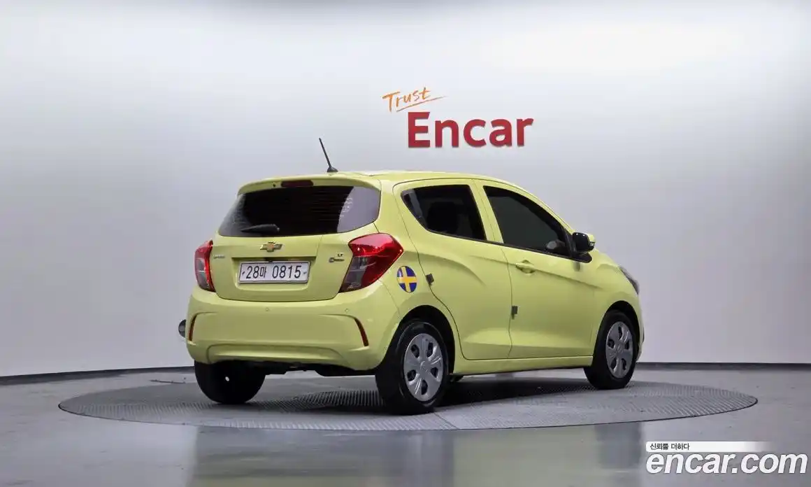 Chevrolet Spark 2016 1.0 гидро в Москве, фото 2