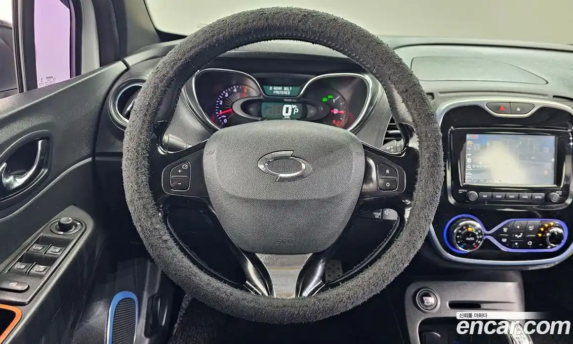 Renault QM3 2016 1.5 гидро в Москве № 1543374, фото 13