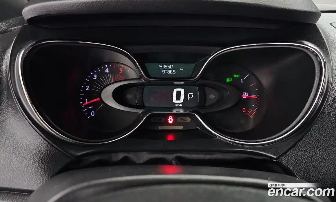 Renault QM3 2016 1.5 гидро в Москве № 1543374, фото 8