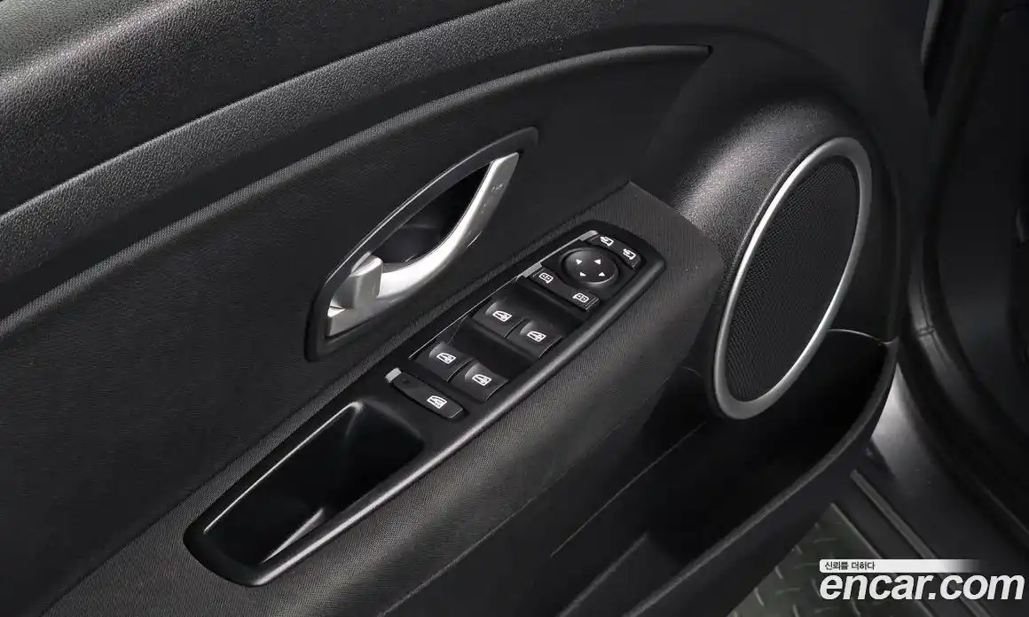 Renault SM3 2015 1.6 гидро в Москве № 1543423, фото 16