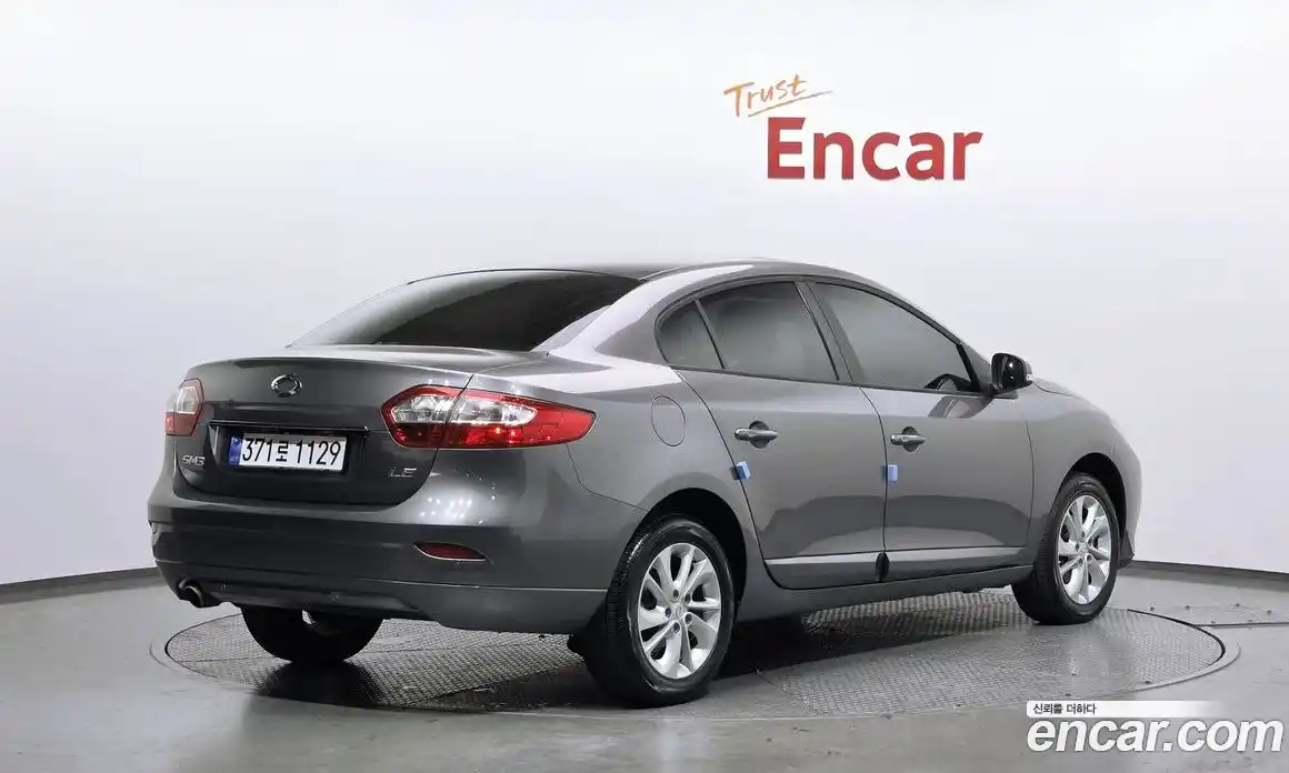 Renault SM3 2015 1.6 гидро в Москве № 1543423, фото 2