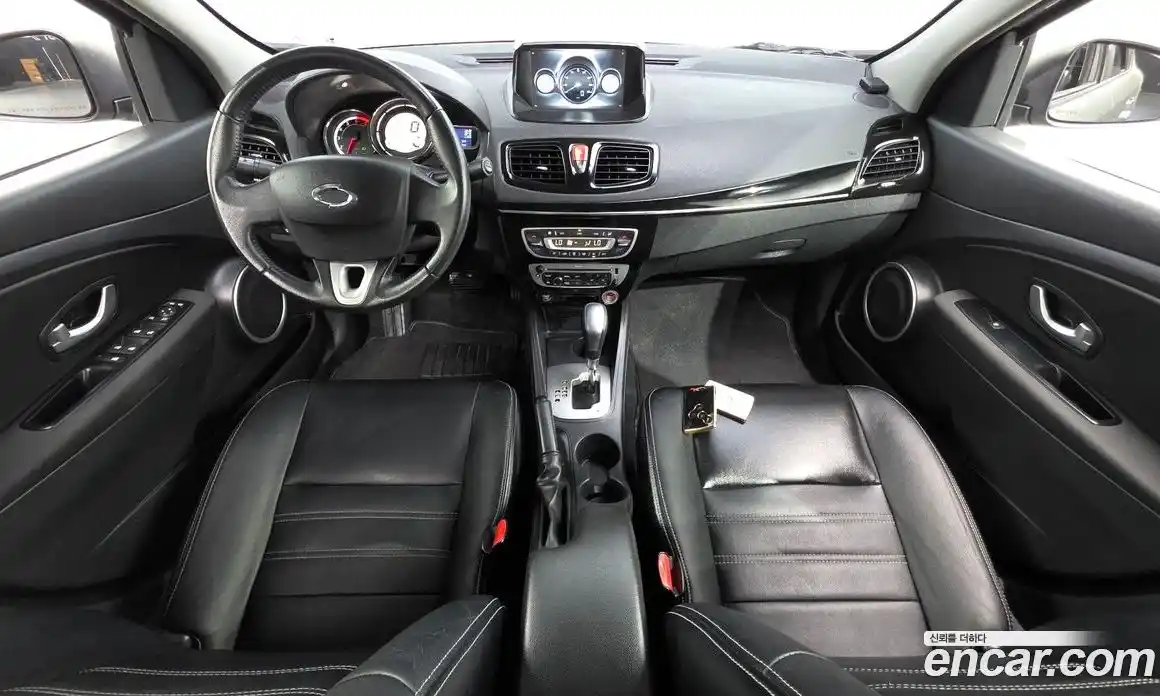 Renault SM3 2015 1.6 гидро в Москве № 1543423, фото 7