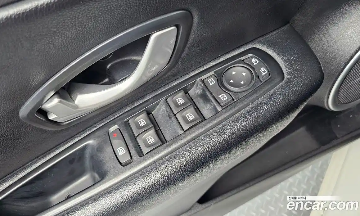 Renault SM3 2013 1.6 гидро в Москве № 1543436, фото 19