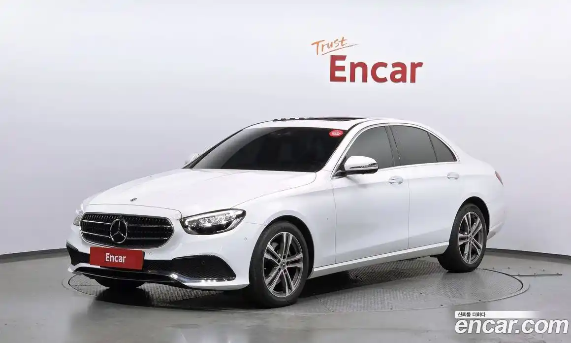 Mercedes-Benz E-Class 2023 2.0 гидро в Москве № 1544979, фото 1
