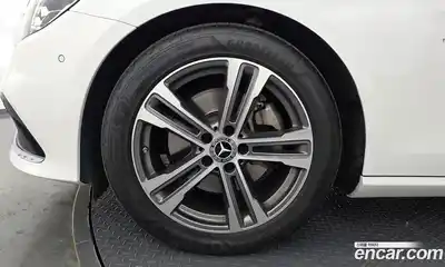 Mercedes-Benz E-Class 2023 2.0 гидро в Москве № 1544979, миниатюра 5