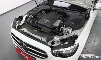 Mercedes-Benz E-Class 2023 2.0 гидро в Москве № 1544979, миниатюра 6