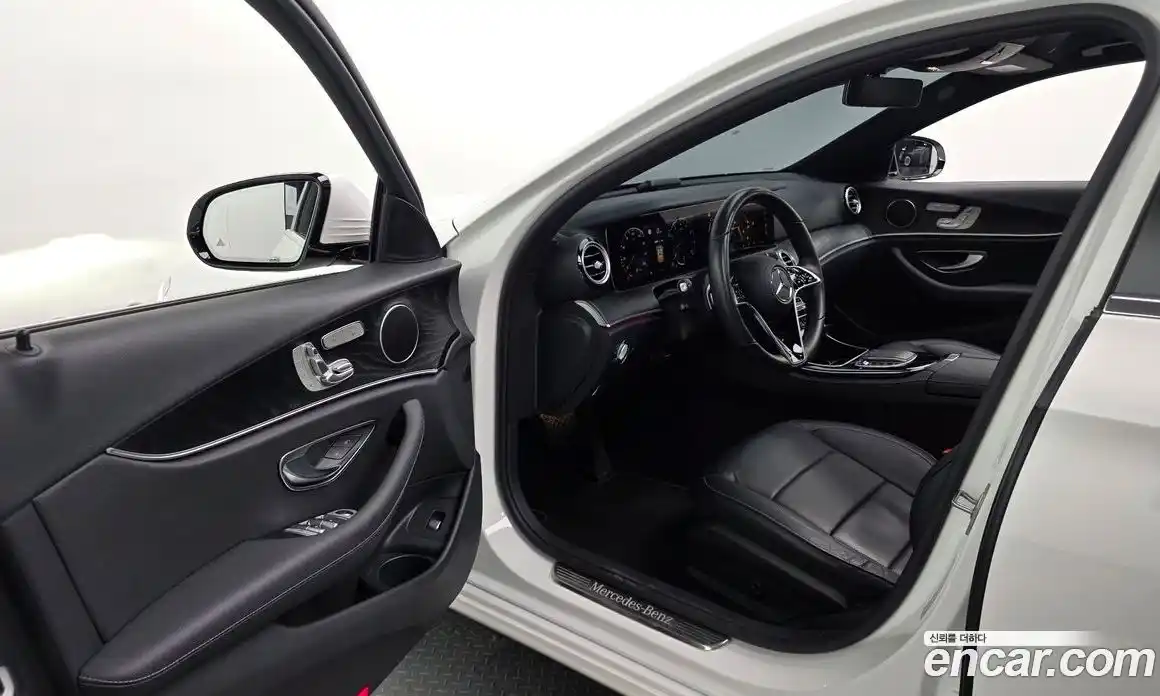 Mercedes-Benz E-Class 2023 2.0 гидро в Москве № 1544979, фото 10