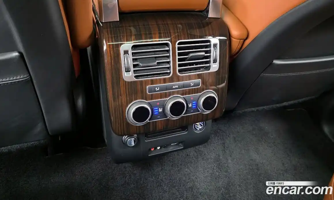 Land Rover Range-Rover 2016 4.4 гидро в Москве № 1547675, фото 16
