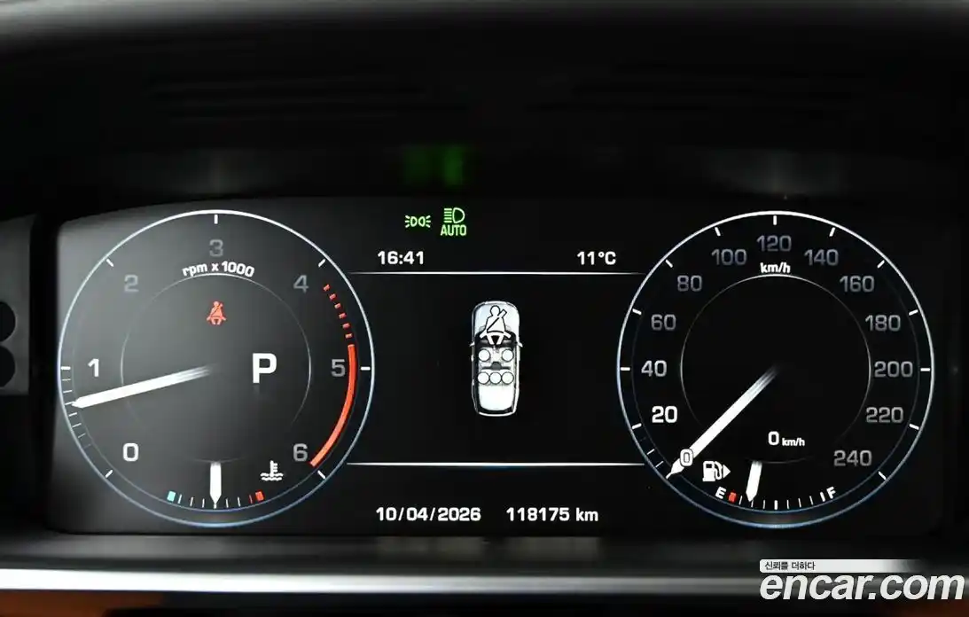 Land Rover Range-Rover 2016 4.4 гидро в Москве № 1547675, фото 8