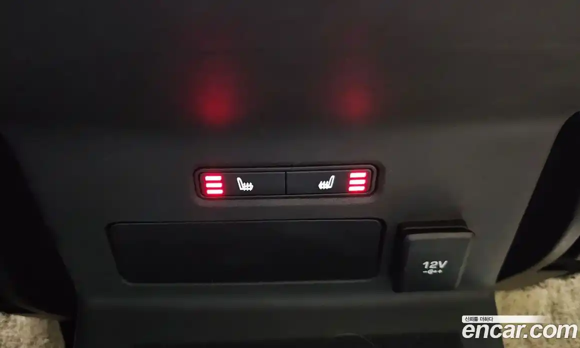 Land Rover Range-Rover Velar 2018 3.0 гидро в Москве № 1547724, фото 19