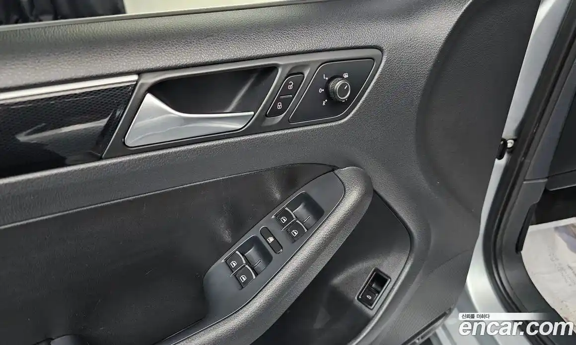 Volkswagen Jetta 2015 2.0 гидро в Москве № 1549266, фото 13